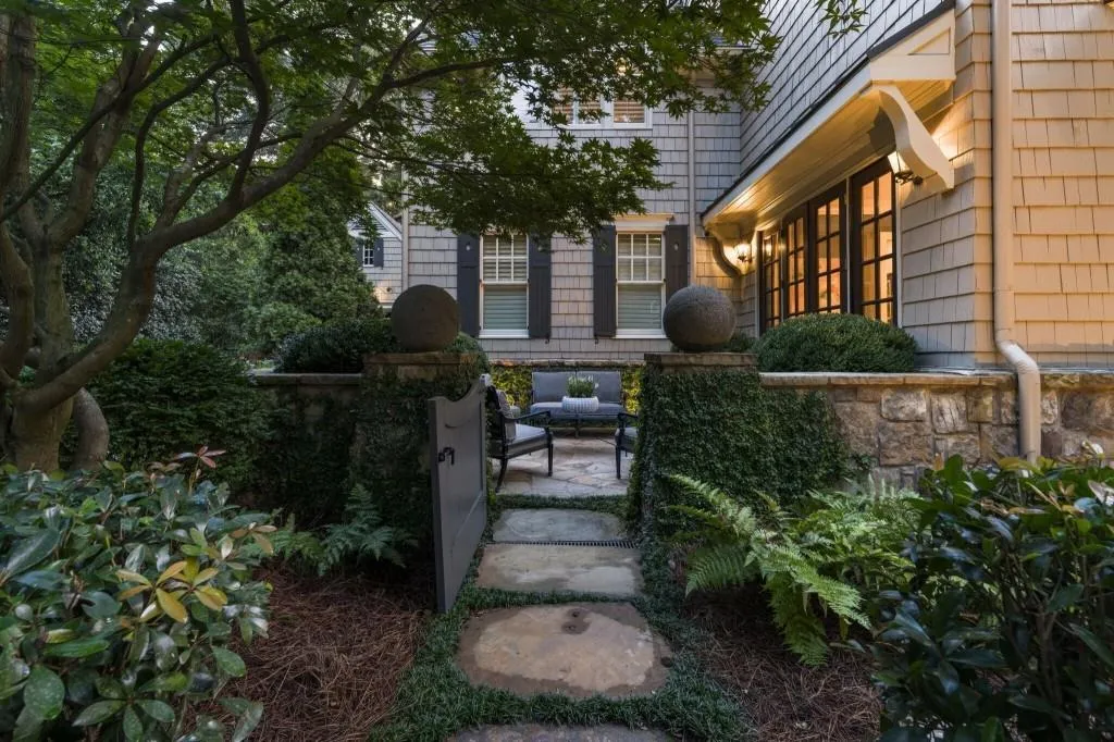 2904 Arden Road Nw, Atlanta, Georgia 30327, 5 Bedrooms Bedrooms, ,6 BathroomsBathrooms,Residential,For Sale,2904 Arden Road Nw,7633990