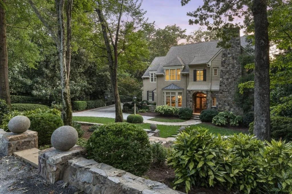 2904 Arden Road Nw, Atlanta, Georgia 30327, 5 Bedrooms Bedrooms, ,6 BathroomsBathrooms,Residential,For Sale,2904 Arden Road Nw,7633990