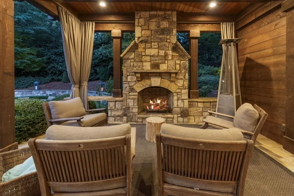2904 Arden Road Nw, Atlanta, Georgia 30327, 5 Bedrooms Bedrooms, ,6 BathroomsBathrooms,Residential,For Sale,2904 Arden Road Nw,7633990