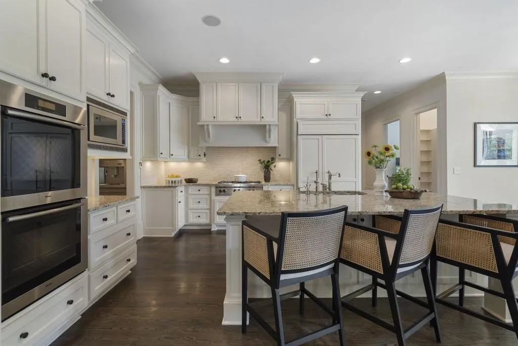 2904 Arden Road Nw, Atlanta, Georgia 30327, 5 Bedrooms Bedrooms, ,6 BathroomsBathrooms,Residential,For Sale,2904 Arden Road Nw,7633990