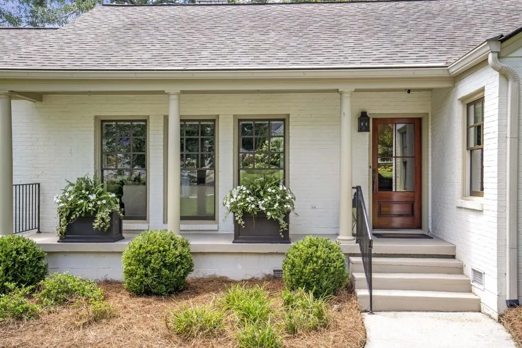 225 Midvale Drive Ne, Atlanta, Georgia 30342, 4 Bedrooms Bedrooms, ,3 BathroomsBathrooms,Residential,For Sale,225 Midvale Drive Ne,7629408