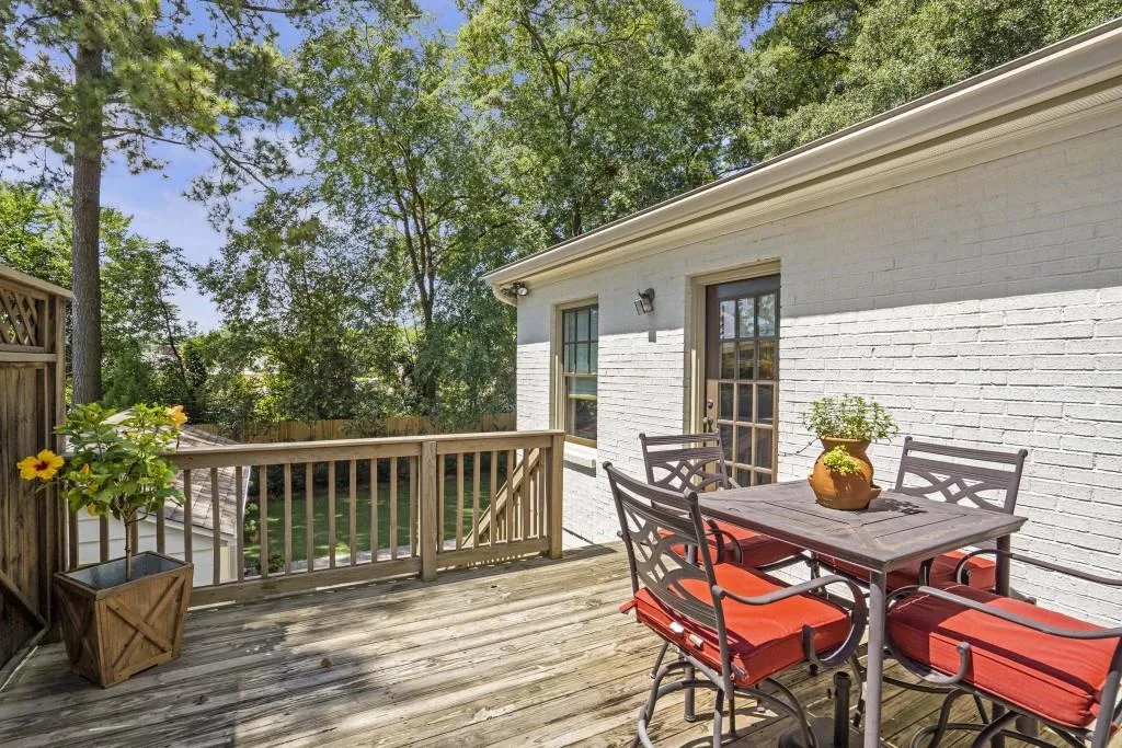225 Midvale Drive Ne, Atlanta, Georgia 30342, 4 Bedrooms Bedrooms, ,3 BathroomsBathrooms,Residential,For Sale,225 Midvale Drive Ne,7629408