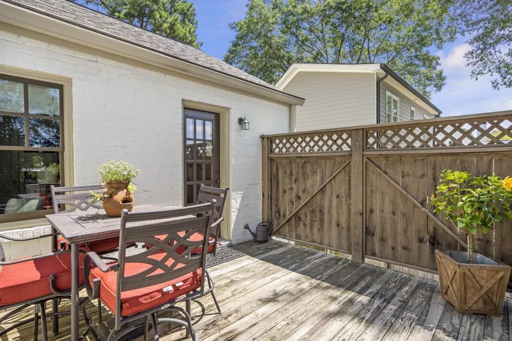 225 Midvale Drive Ne, Atlanta, Georgia 30342, 4 Bedrooms Bedrooms, ,3 BathroomsBathrooms,Residential,For Sale,225 Midvale Drive Ne,7629408