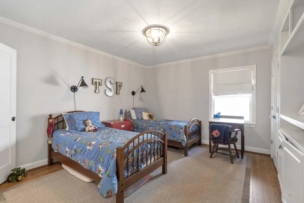 225 Midvale Drive Ne, Atlanta, Georgia 30342, 4 Bedrooms Bedrooms, ,3 BathroomsBathrooms,Residential,For Sale,225 Midvale Drive Ne,7629408