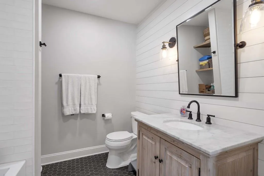 225 Midvale Drive Ne, Atlanta, Georgia 30342, 4 Bedrooms Bedrooms, ,3 BathroomsBathrooms,Residential,For Sale,225 Midvale Drive Ne,7629408