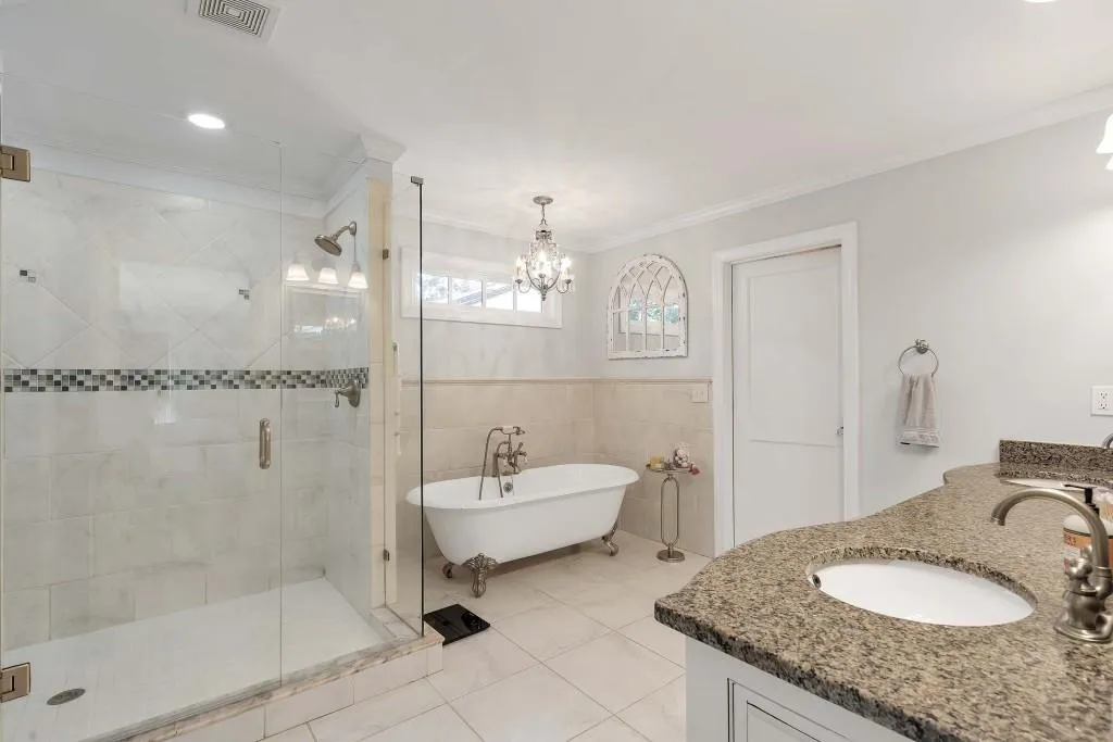 225 Midvale Drive Ne, Atlanta, Georgia 30342, 4 Bedrooms Bedrooms, ,3 BathroomsBathrooms,Residential,For Sale,225 Midvale Drive Ne,7629408