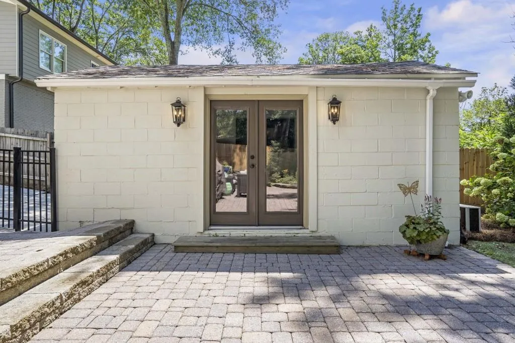 225 Midvale Drive Ne, Atlanta, Georgia 30342, 4 Bedrooms Bedrooms, ,3 BathroomsBathrooms,Residential,For Sale,225 Midvale Drive Ne,7629408