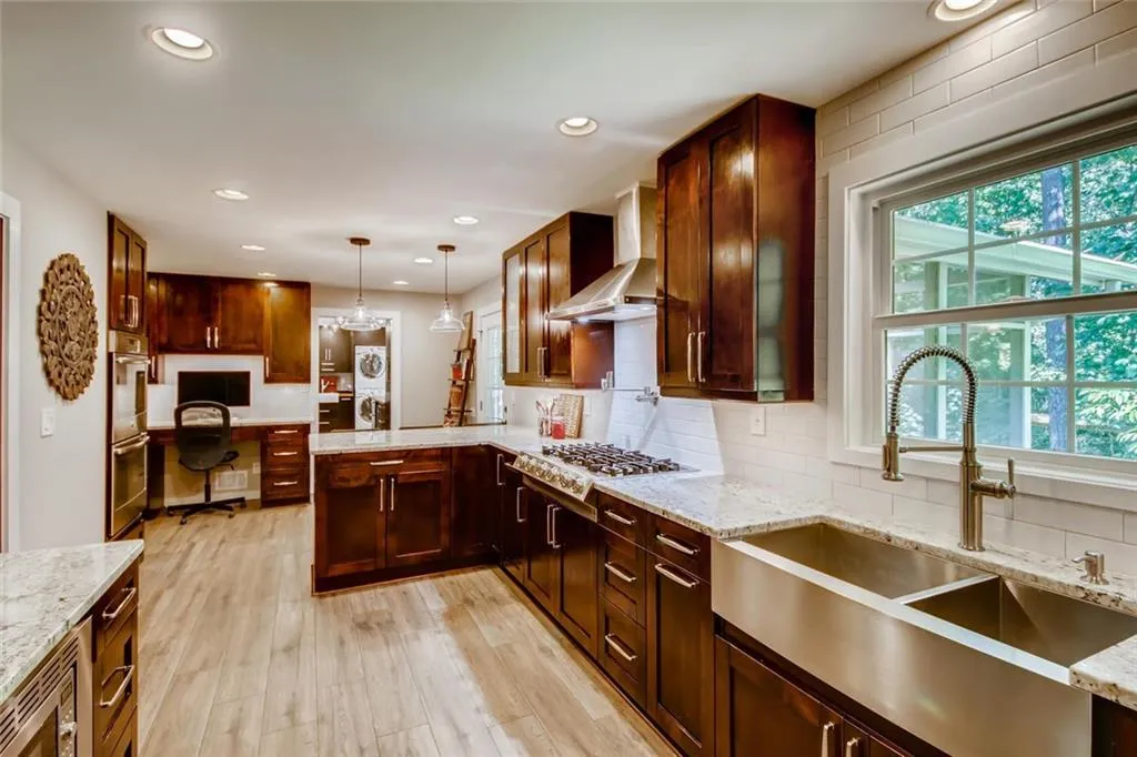 7520 Winters Chapel Road, Atlanta, Georgia 30350, 4 Bedrooms Bedrooms, ,2 BathroomsBathrooms,Residential,Sold,7520 Winters Chapel Road,6733112