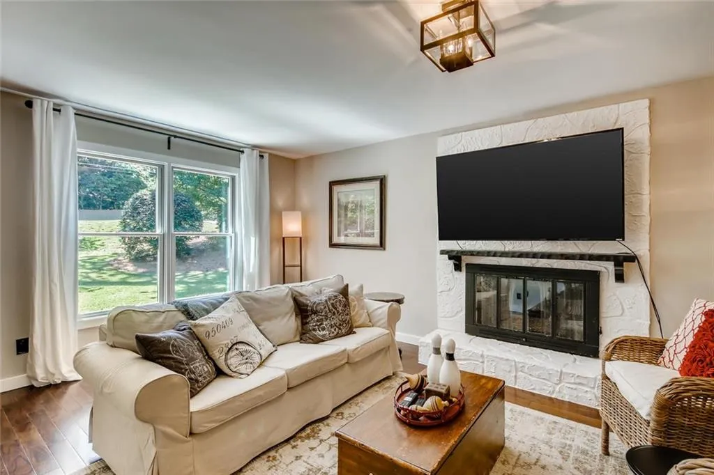 7520 Winters Chapel Road, Atlanta, Georgia 30350, 4 Bedrooms Bedrooms, ,2 BathroomsBathrooms,Residential,Sold,7520 Winters Chapel Road,6733112