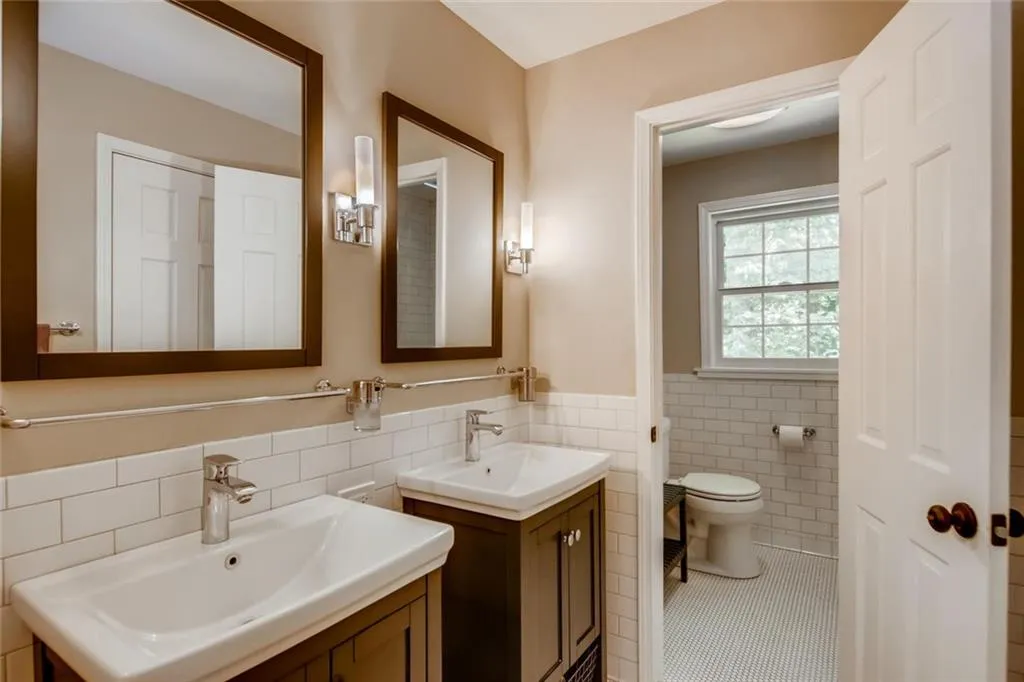 7520 Winters Chapel Road, Atlanta, Georgia 30350, 4 Bedrooms Bedrooms, ,2 BathroomsBathrooms,Residential,Sold,7520 Winters Chapel Road,6733112