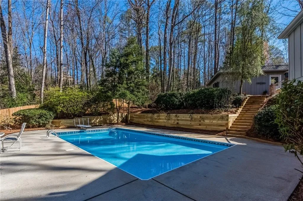 5530 W Idlewood Lane, Atlanta, Georgia 30327, 5 Bedrooms Bedrooms, ,3 BathroomsBathrooms,Residential,Sold,5530 W Idlewood Lane,5819312