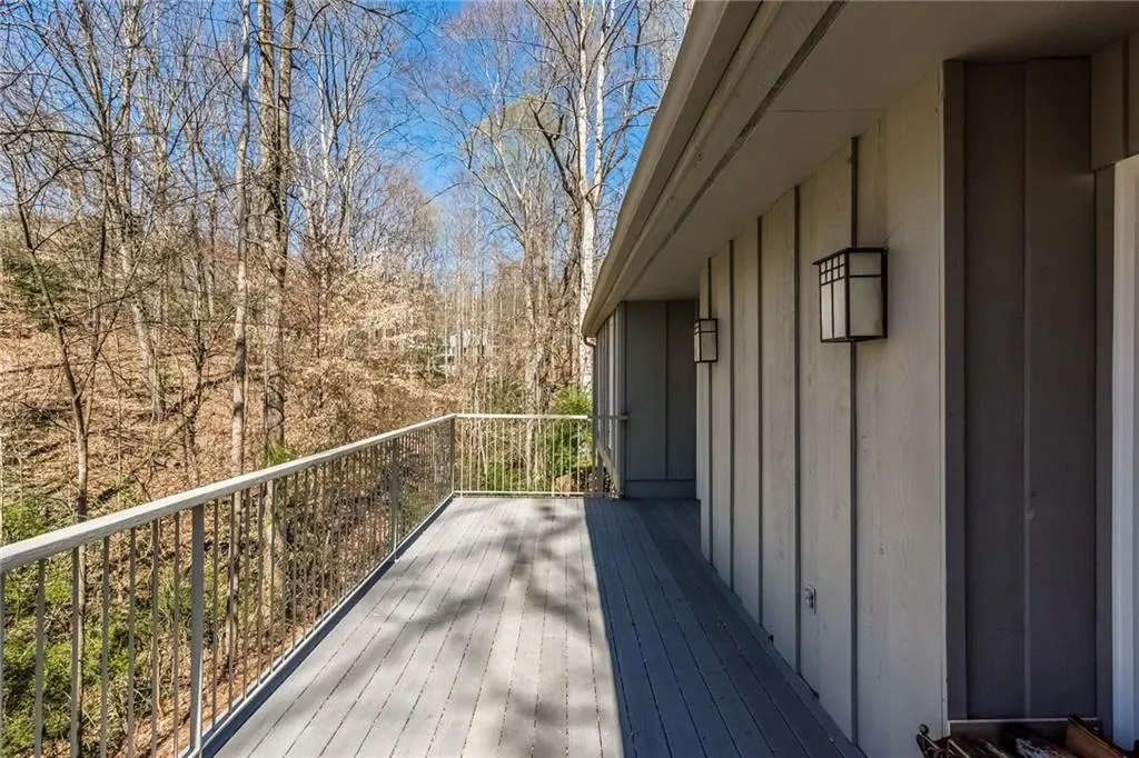 5530 W Idlewood Lane, Atlanta, Georgia 30327, 5 Bedrooms Bedrooms, ,3 BathroomsBathrooms,Residential,Sold,5530 W Idlewood Lane,5819312