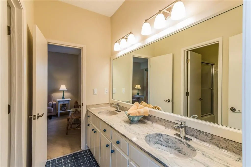 5530 W Idlewood Lane, Atlanta, Georgia 30327, 5 Bedrooms Bedrooms, ,3 BathroomsBathrooms,Residential,Sold,5530 W Idlewood Lane,5819312