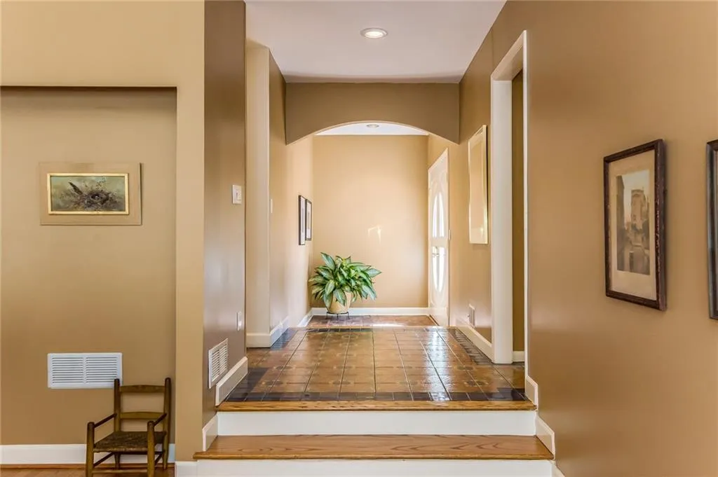 5530 W Idlewood Lane, Atlanta, Georgia 30327, 5 Bedrooms Bedrooms, ,3 BathroomsBathrooms,Residential,Sold,5530 W Idlewood Lane,5819312