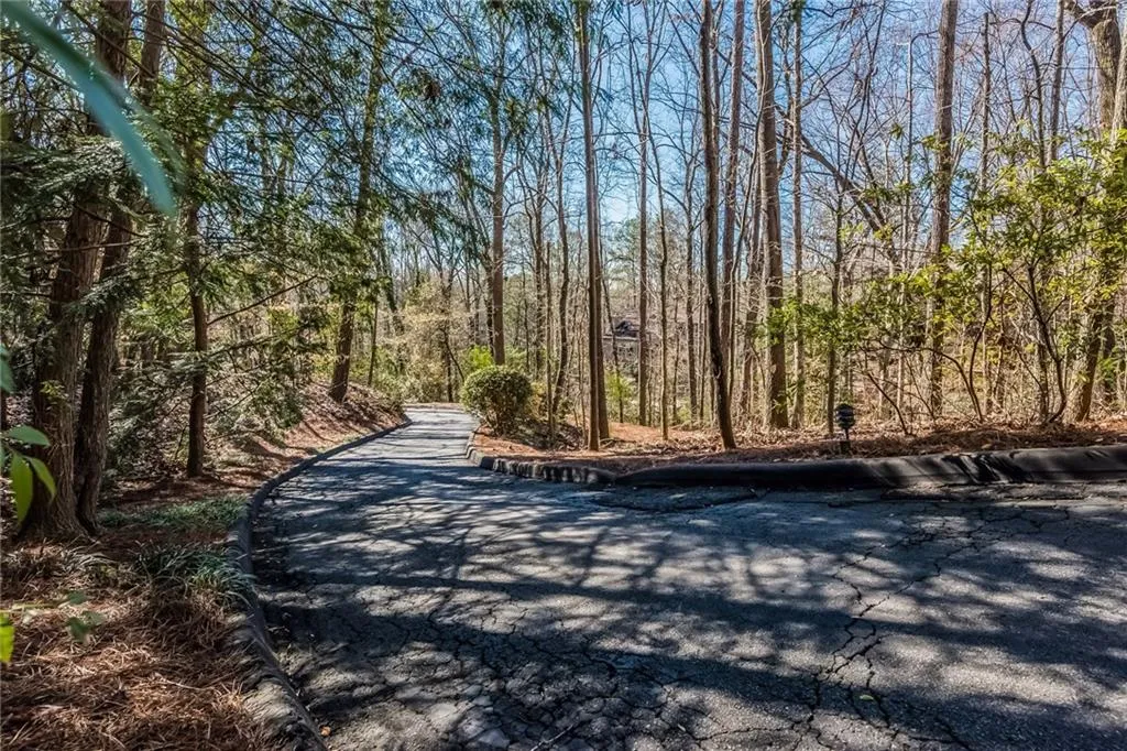 5530 W Idlewood Lane, Atlanta, Georgia 30327, 5 Bedrooms Bedrooms, ,3 BathroomsBathrooms,Residential,Sold,5530 W Idlewood Lane,5819312