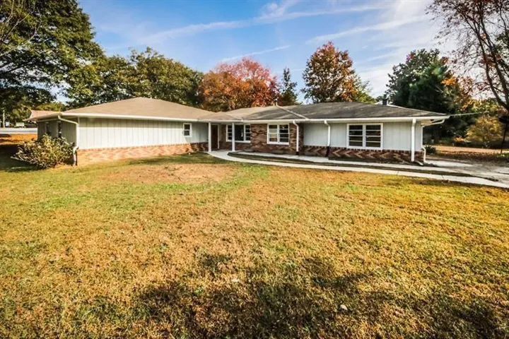 5075 Winters Chapel Road, Atlanta, Georgia 30360