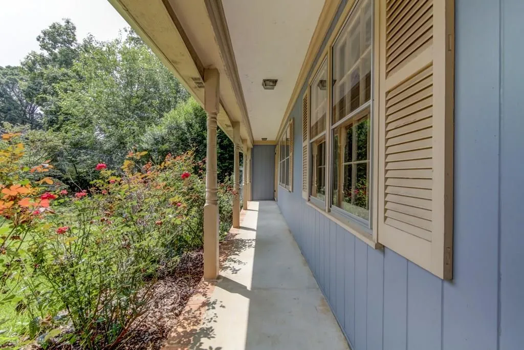 435 Elden Drive, Sandy Springs, Georgia 30342, 3 Bedrooms Bedrooms, ,2 BathroomsBathrooms,Residential,Sold,435 Elden Drive,6062749