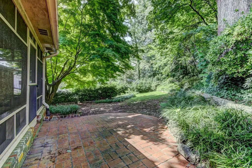 435 Elden Drive, Sandy Springs, Georgia 30342, 3 Bedrooms Bedrooms, ,2 BathroomsBathrooms,Residential,Sold,435 Elden Drive,6062749