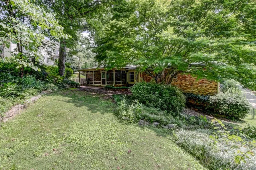 435 Elden Drive, Sandy Springs, Georgia 30342, 3 Bedrooms Bedrooms, ,2 BathroomsBathrooms,Residential,Sold,435 Elden Drive,6062749