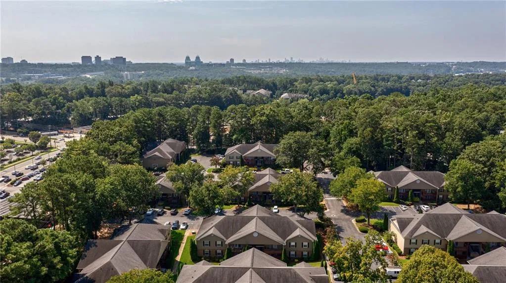 604 Brighton Point, Sandy Springs, Georgia 30328, 2 Bedrooms Bedrooms, ,2 BathroomsBathrooms,Residential,Sold,604 Brighton Point,7261436