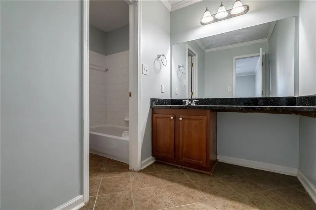 604 Brighton Point, Sandy Springs, Georgia 30328, 2 Bedrooms Bedrooms, ,2 BathroomsBathrooms,Residential,Sold,604 Brighton Point,7261436