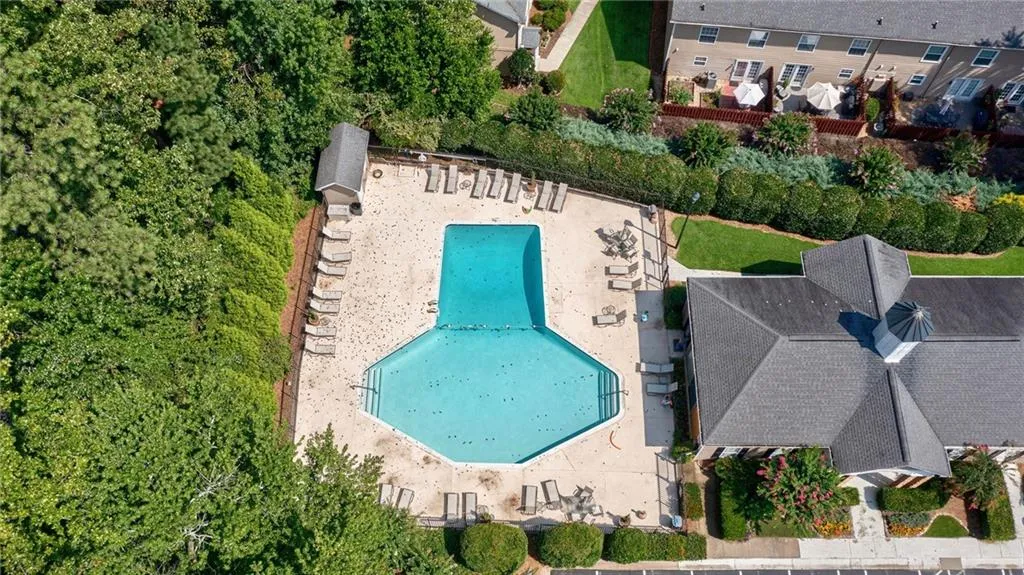 604 Brighton Point, Sandy Springs, Georgia 30328, 2 Bedrooms Bedrooms, ,2 BathroomsBathrooms,Residential,Sold,604 Brighton Point,7261436