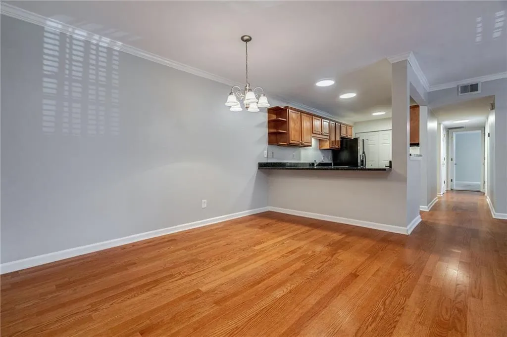 604 Brighton Point, Sandy Springs, Georgia 30328, 2 Bedrooms Bedrooms, ,2 BathroomsBathrooms,Residential,Sold,604 Brighton Point,7261436