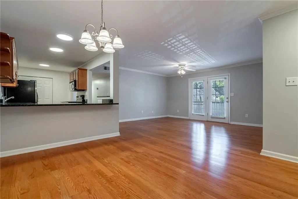 604 Brighton Point, Sandy Springs, Georgia 30328, 2 Bedrooms Bedrooms, ,2 BathroomsBathrooms,Residential,Sold,604 Brighton Point,7261436