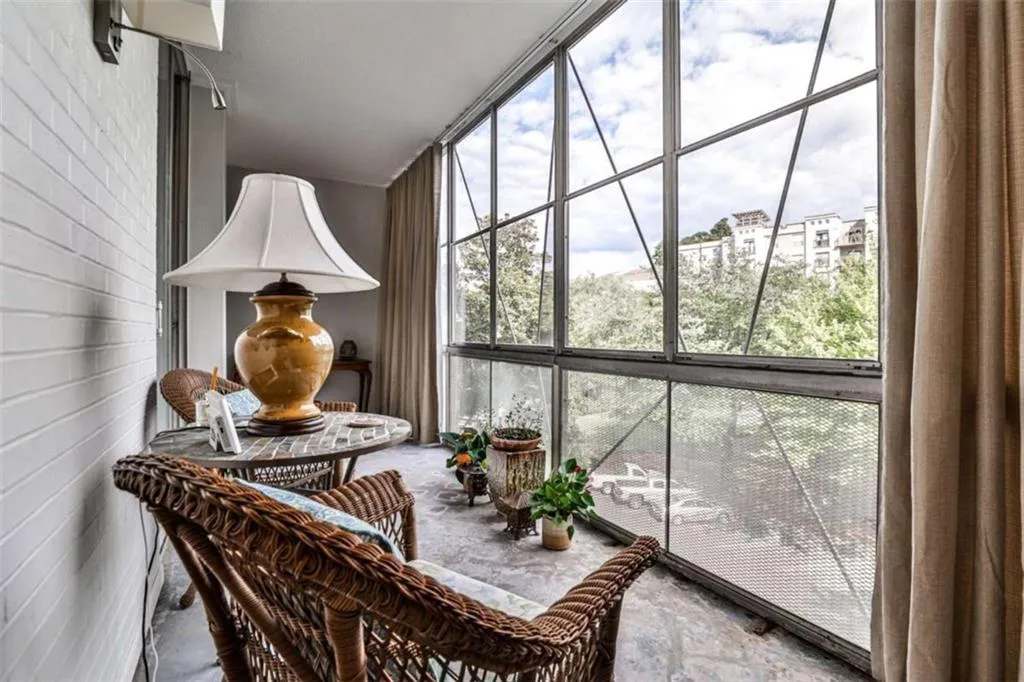 130 26th Street Unit 402, Atlanta, Georgia 30309, 2 Bedrooms Bedrooms, ,1 BathroomBathrooms,Residential,For Sale,130 26th Street Unit 402,7573545