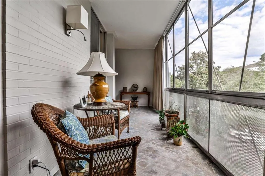 130 26th Street Unit 402, Atlanta, Georgia 30309, 2 Bedrooms Bedrooms, ,1 BathroomBathrooms,Residential,For Sale,130 26th Street Unit 402,7573545