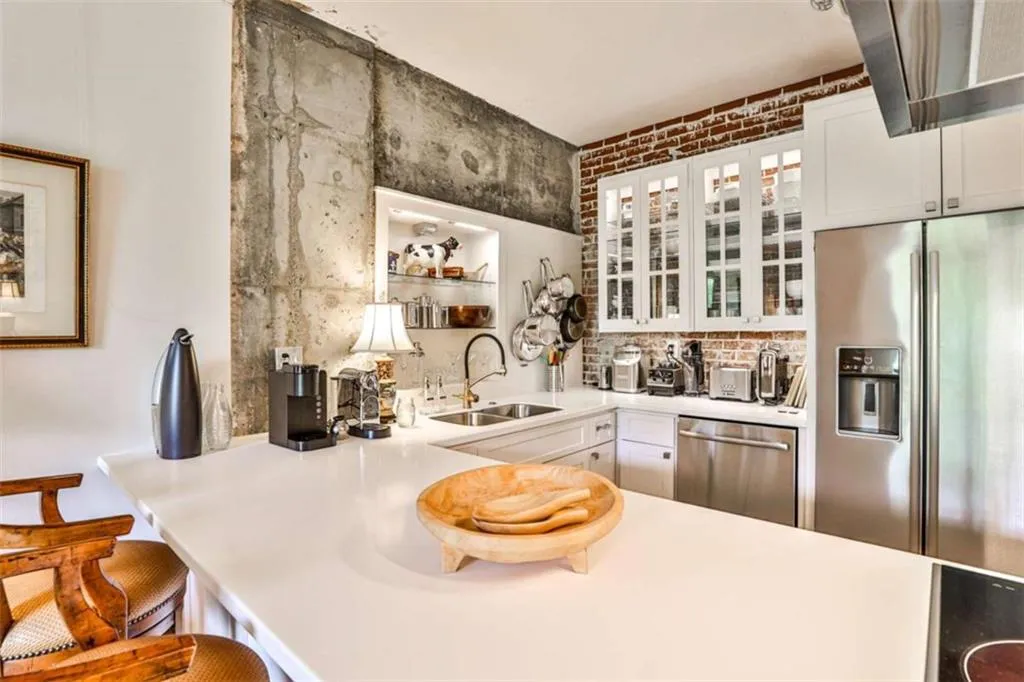 130 26th Street Unit 402, Atlanta, Georgia 30309, 2 Bedrooms Bedrooms, ,1 BathroomBathrooms,Residential,For Sale,130 26th Street Unit 402,7573545