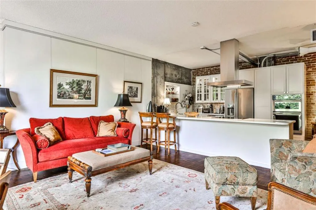 130 26th Street Unit 402, Atlanta, Georgia 30309, 2 Bedrooms Bedrooms, ,1 BathroomBathrooms,Residential,For Sale,130 26th Street Unit 402,7573545