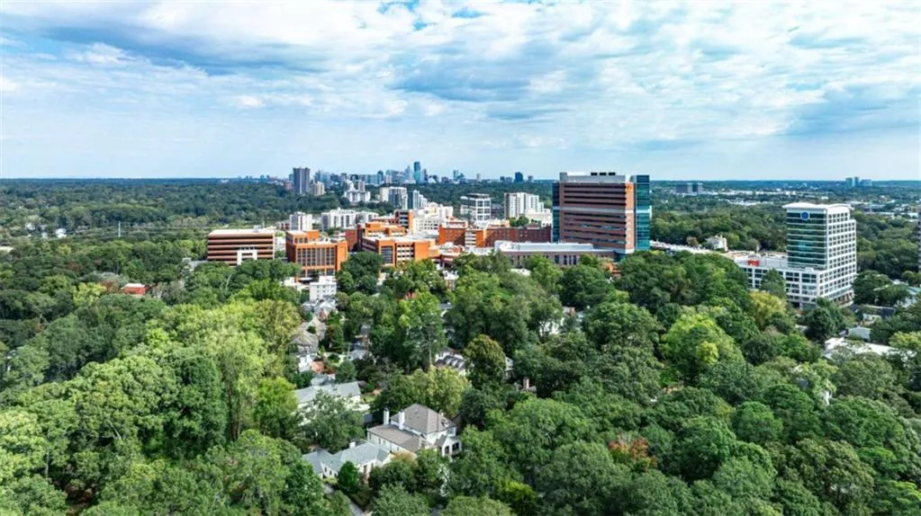 130 26th Street Unit 402, Atlanta, Georgia 30309, 2 Bedrooms Bedrooms, ,1 BathroomBathrooms,Residential,For Sale,130 26th Street Unit 402,7573545
