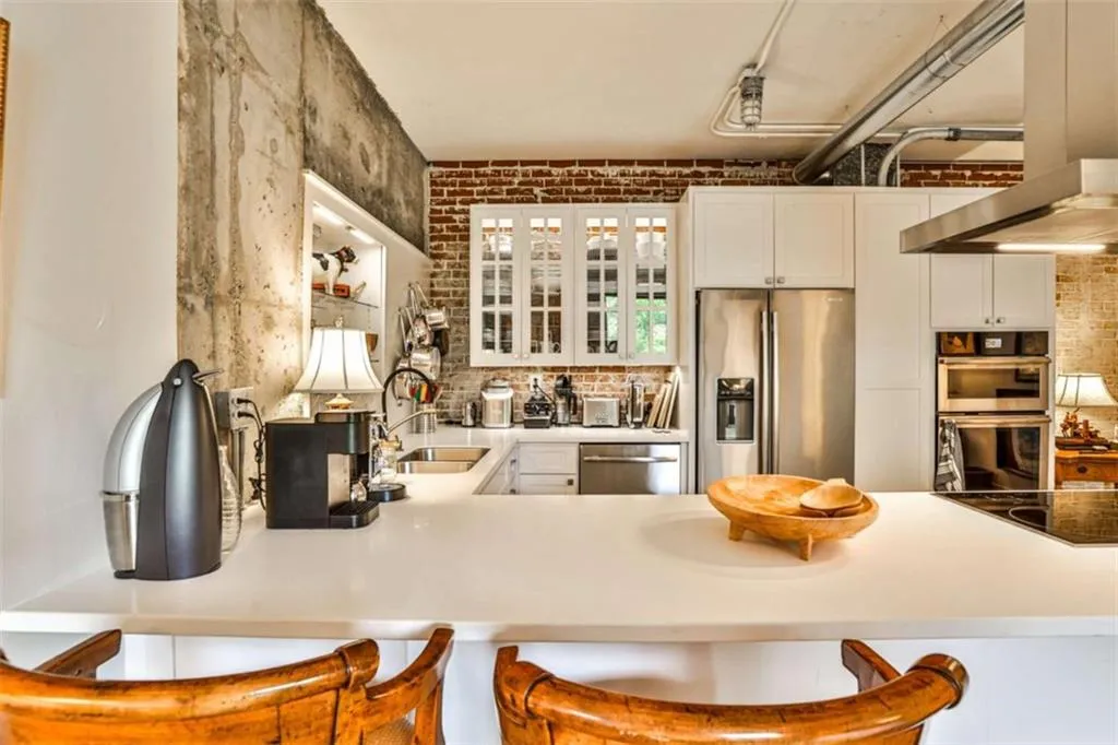 130 26th Street Unit 402, Atlanta, Georgia 30309, 2 Bedrooms Bedrooms, ,1 BathroomBathrooms,Residential,For Sale,130 26th Street Unit 402,7573545