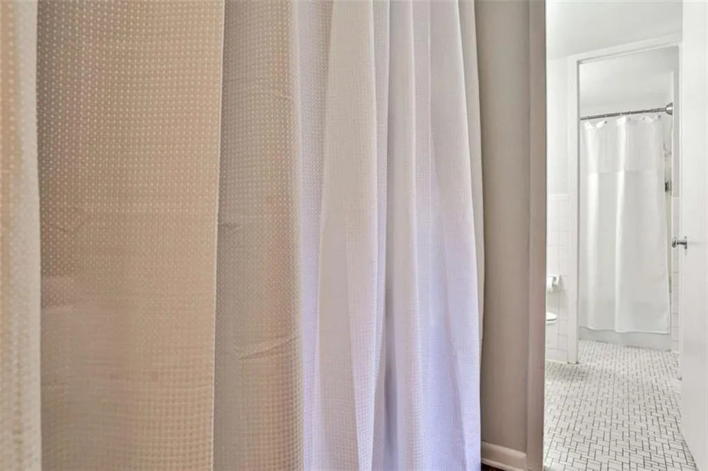 130 26th Street Unit 402, Atlanta, Georgia 30309, 2 Bedrooms Bedrooms, ,1 BathroomBathrooms,Residential,For Sale,130 26th Street Unit 402,7573545