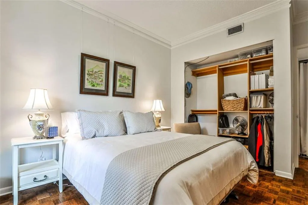 130 26th Street Unit 402, Atlanta, Georgia 30309, 2 Bedrooms Bedrooms, ,1 BathroomBathrooms,Residential,For Sale,130 26th Street Unit 402,7573545