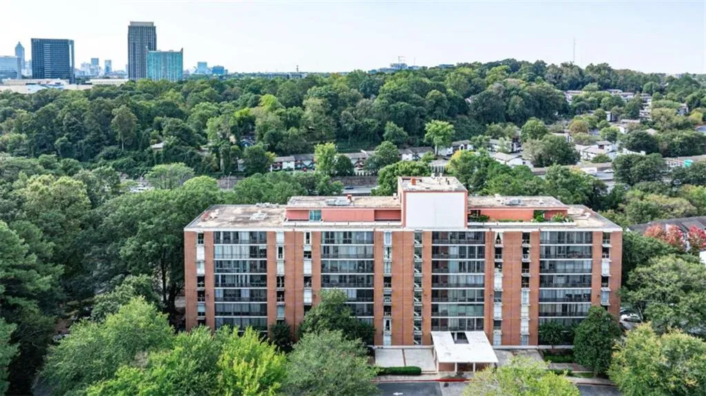 130 26th Street Unit 402, Atlanta, Georgia 30309, 2 Bedrooms Bedrooms, ,1 BathroomBathrooms,Residential,For Sale,130 26th Street Unit 402,7573545