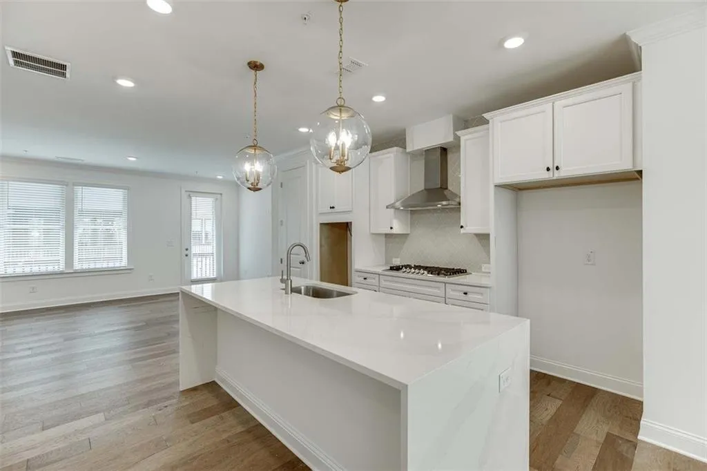 6543 Beacon Drive Unit 378, Sandy Springs, Georgia 30328, 3 Bedrooms Bedrooms, ,3 BathroomsBathrooms,Residential,Sold,6543 Beacon Drive Unit 378,7064986