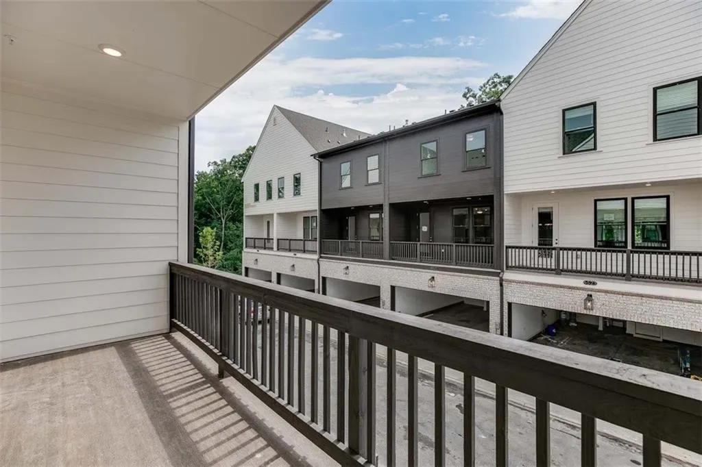 6543 Beacon Drive Unit 378, Sandy Springs, Georgia 30328, 3 Bedrooms Bedrooms, ,3 BathroomsBathrooms,Residential,Sold,6543 Beacon Drive Unit 378,7064986