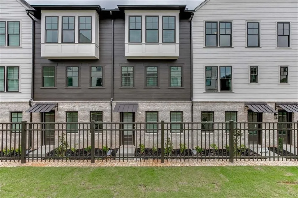 6543 Beacon Drive Unit 378, Sandy Springs, Georgia 30328, 3 Bedrooms Bedrooms, ,3 BathroomsBathrooms,Residential,Sold,6543 Beacon Drive Unit 378,7064986