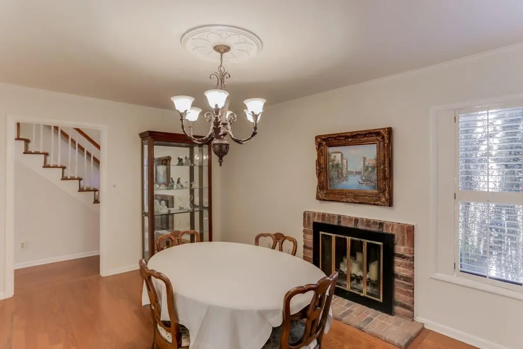 3611 Stonewall Court Se, Atlanta, Georgia 30339, 3 Bedrooms Bedrooms, ,3 BathroomsBathrooms,Residential,Sold,3611 Stonewall Court Se,5985015