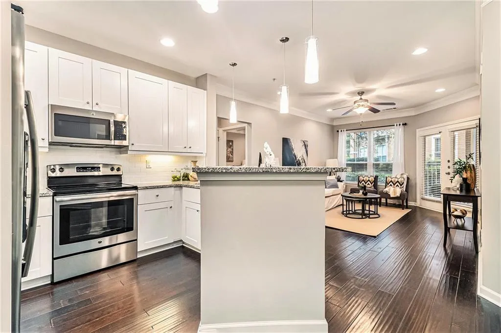 10 Perimeter Summit Boulevard Ne Unit 4134, Atlanta, Georgia 30319, 2 Bedrooms Bedrooms, ,2 BathroomsBathrooms,Residential,For Sale,10 Perimeter Summit Boulevard Ne Unit 4134,7636511