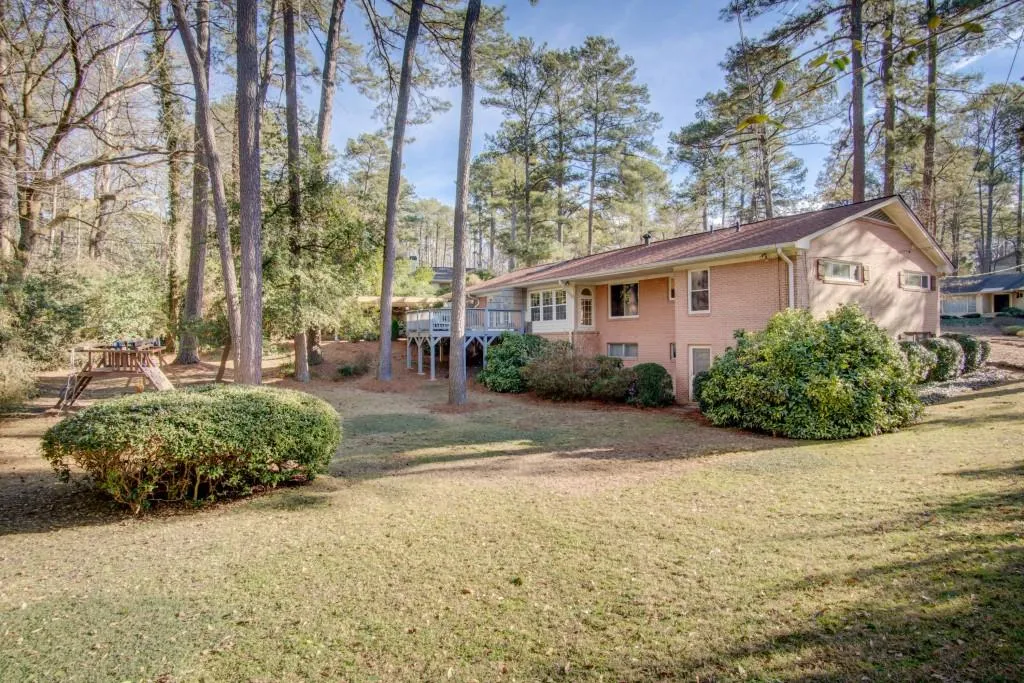 1595 Wesley Parkway Nw, Atlanta, Georgia 30327, 4 Bedrooms Bedrooms, ,2 BathroomsBathrooms,Residential,Sold,1595 Wesley Parkway Nw,5955057