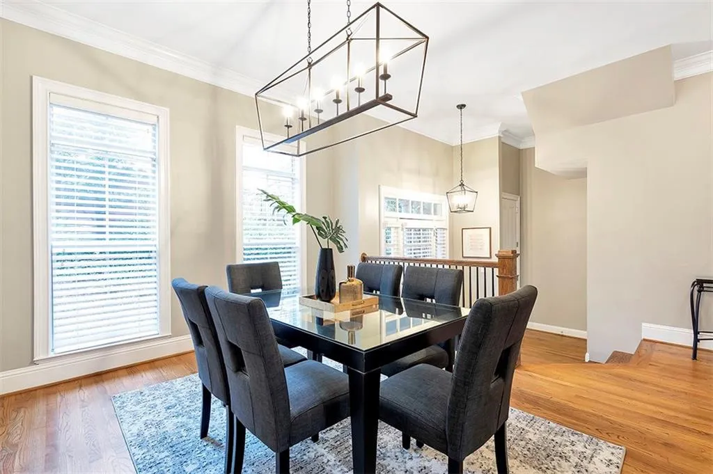 5408 Glenridge Cove, Atlanta, Georgia 30342, 3 Bedrooms Bedrooms, ,2 BathroomsBathrooms,Residential,Sold,5408 Glenridge Cove,7151414