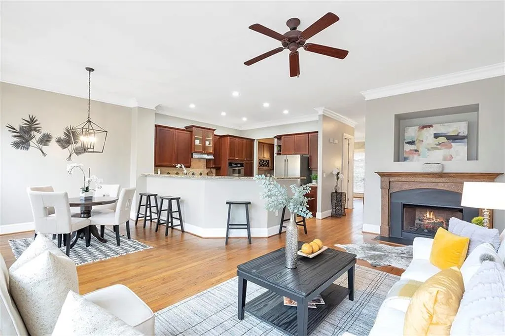 5408 Glenridge Cove, Atlanta, Georgia 30342, 3 Bedrooms Bedrooms, ,2 BathroomsBathrooms,Residential,Sold,5408 Glenridge Cove,7151414