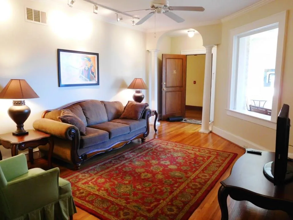 272 14th Street Ne Unit 16, Atlanta, Georgia 30309, 2 Bedrooms Bedrooms, ,1 BathroomBathrooms,Residential,Sold,272 14th Street Ne Unit 16,5635028