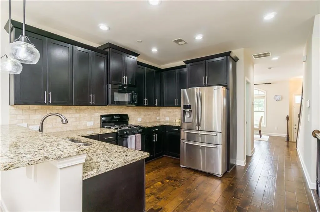 7585 Highland Bluff, Atlanta, Georgia 30328, 3 Bedrooms Bedrooms, ,3 BathroomsBathrooms,Residential,Sold,7585 Highland Bluff,6956690