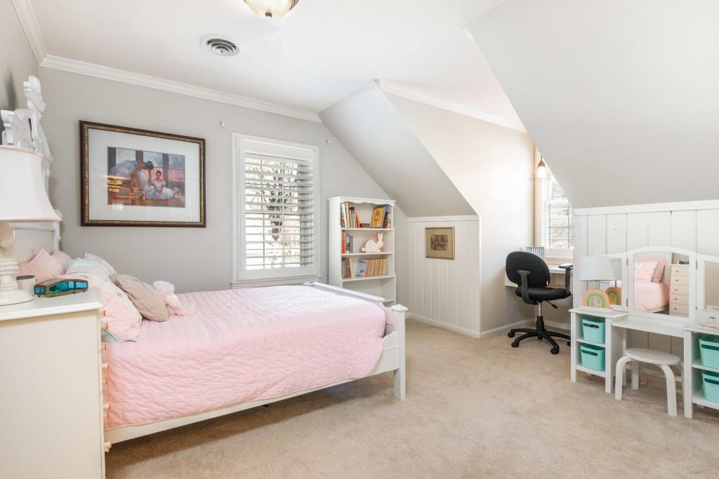 660 Starlight Drive, Atlanta, Georgia 30342, 7 Bedrooms Bedrooms, ,3 BathroomsBathrooms,Residential,Sold,660 Starlight Drive,7342521