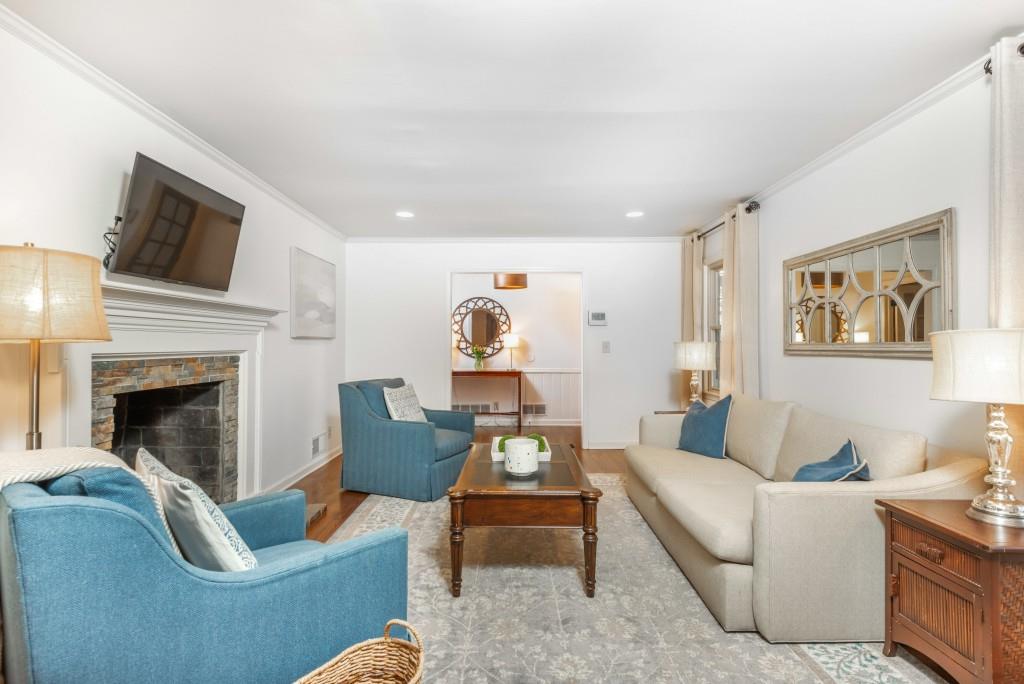 660 Starlight Drive, Atlanta, Georgia 30342, 7 Bedrooms Bedrooms, ,3 BathroomsBathrooms,Residential,Sold,660 Starlight Drive,7342521