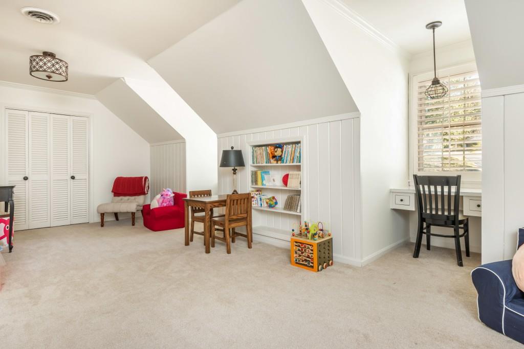 660 Starlight Drive, Atlanta, Georgia 30342, 7 Bedrooms Bedrooms, ,3 BathroomsBathrooms,Residential,Sold,660 Starlight Drive,7342521